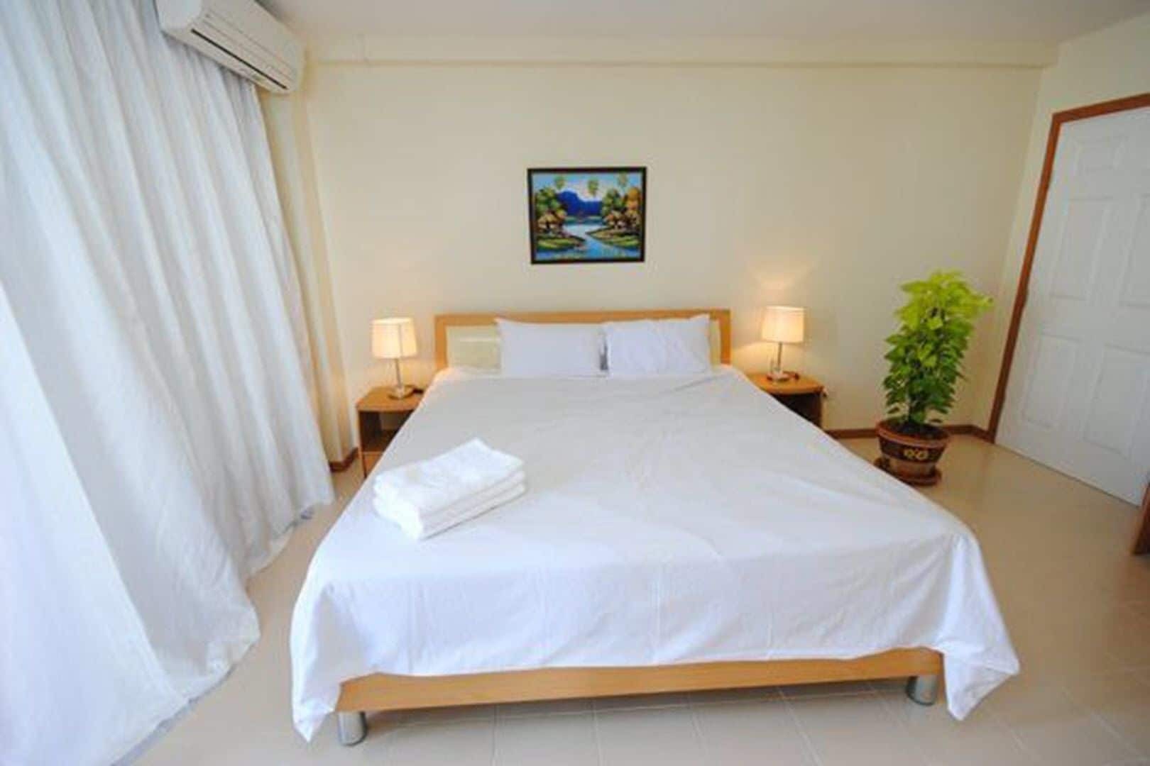 Happy Vikings - Beachfront Jomtien Beach Exterior photo